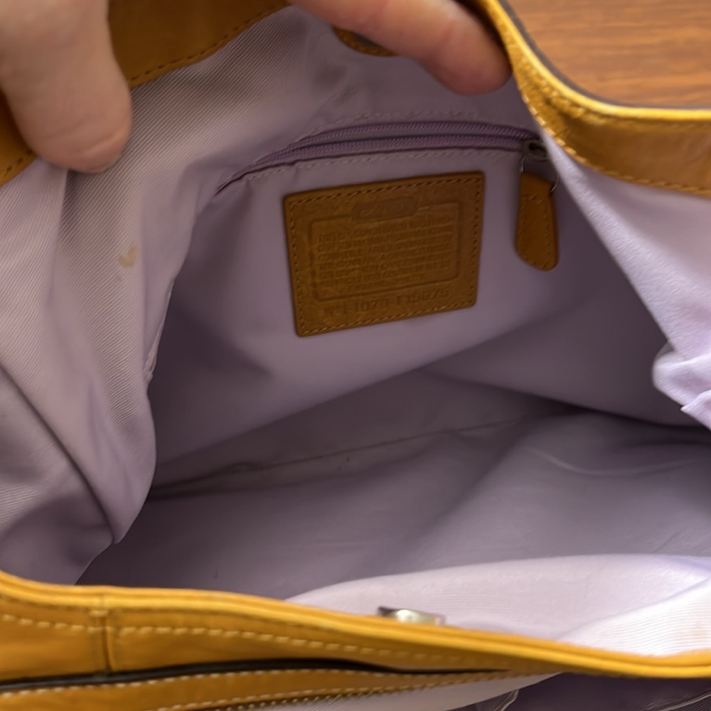 Coach purse - Picture 5 of 8